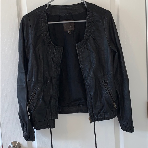 Leather Jacket - Picture 3 of 7